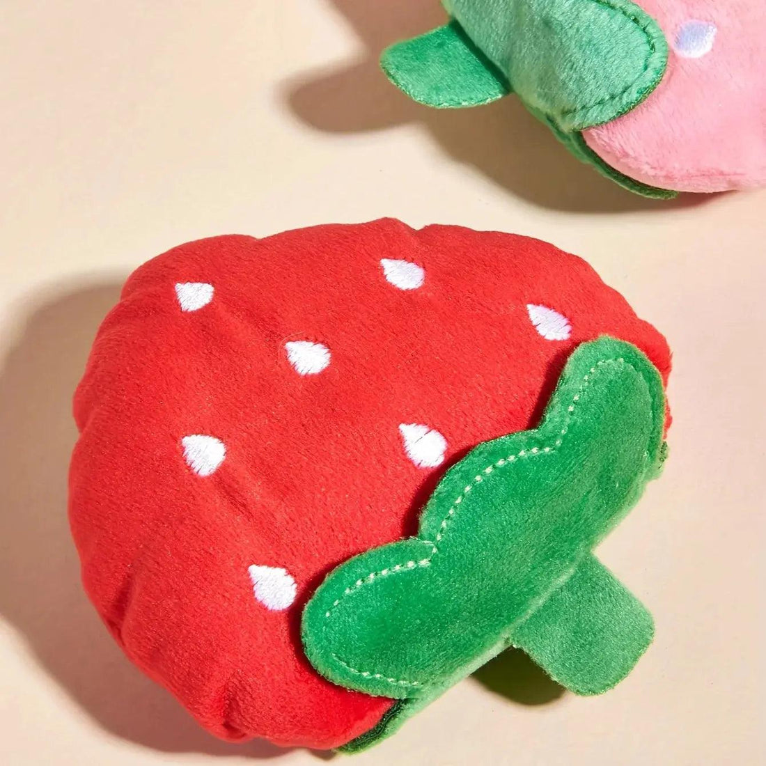 1pc Cute Strawberry Design Pet Grinding Teeth Plush Toy, Chew Toy For Dog Interactive Supply - Trusted Pet Products